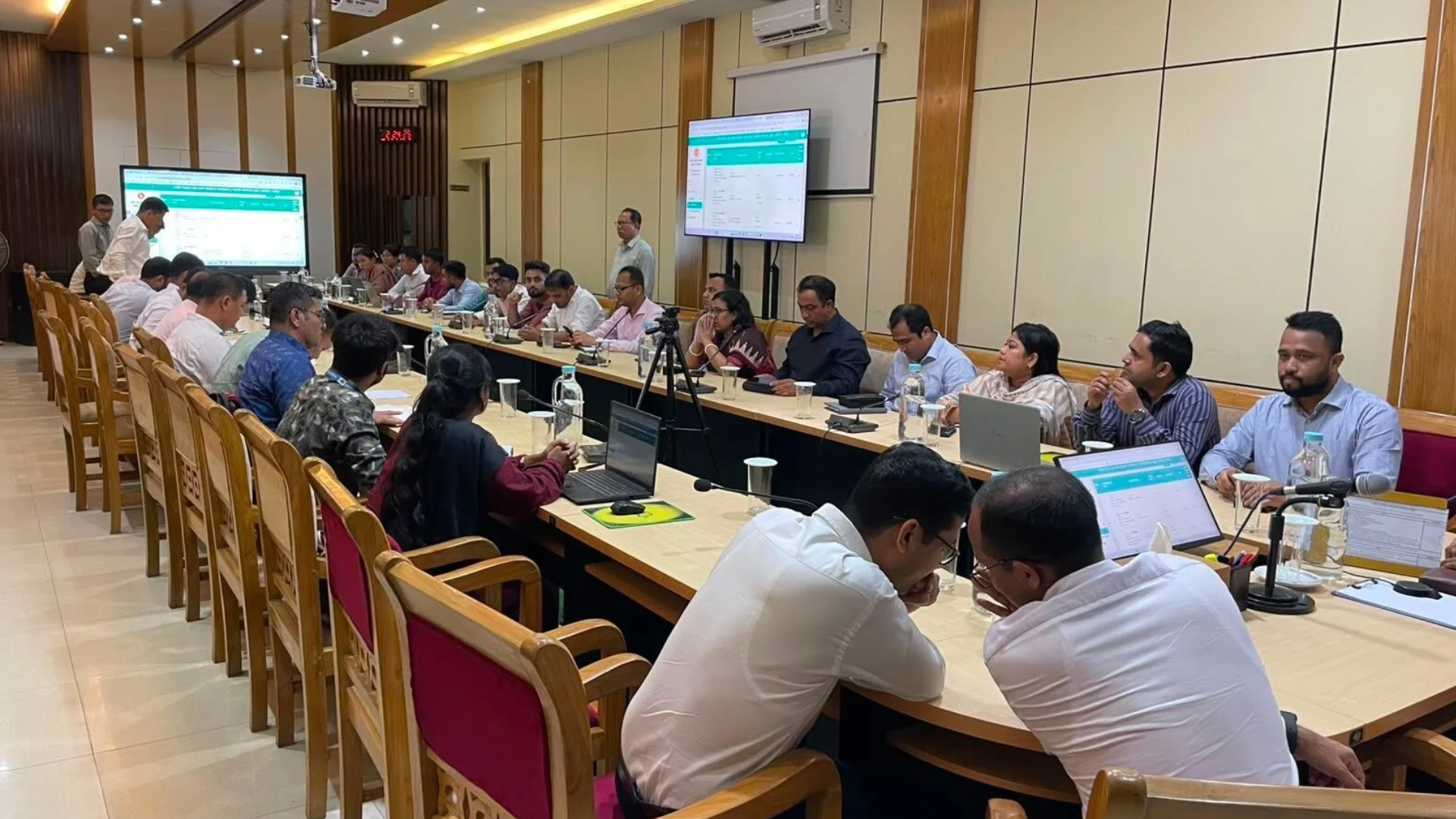 Moments from our Noting Software training session at the Rangamati DC Office!